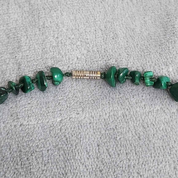 Vibrant Green Malachite Bead Necklace - Picture 2 of 5